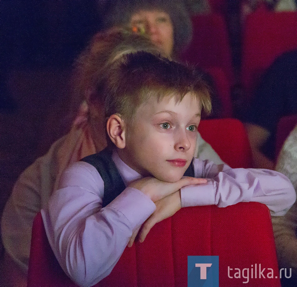 Театр кукол. Спектакль для слабовидящих детей.
