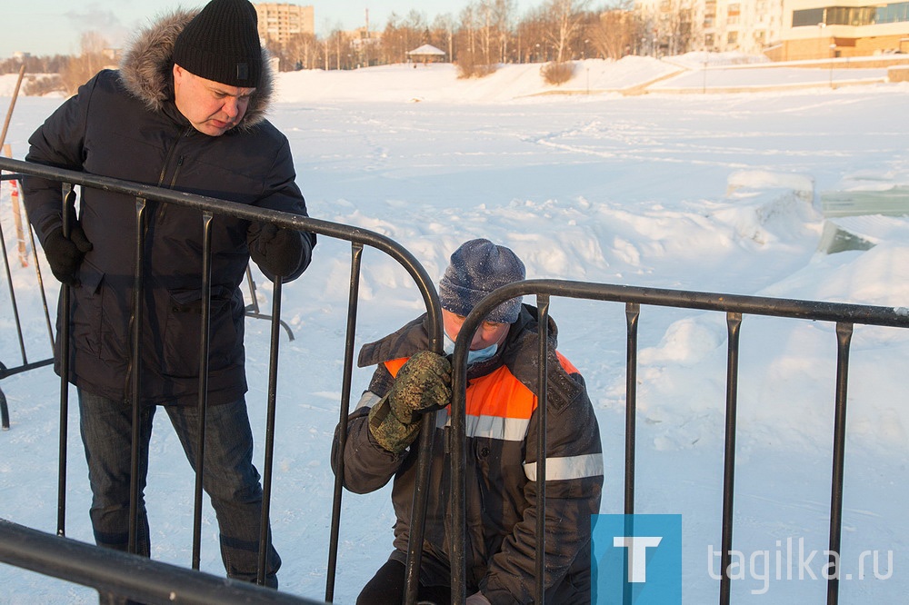 Крещенская купель оборудована на городском пруду у клуба моржей