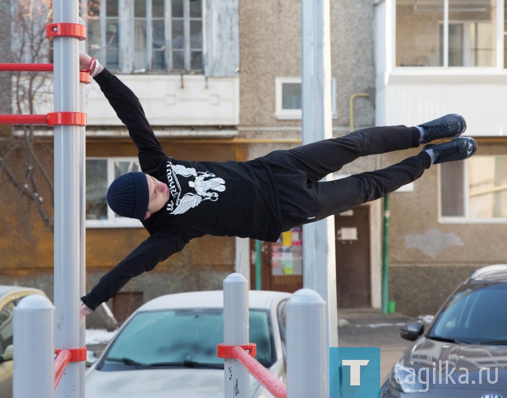 Сегодня торжественно открылся обновленный двор домов на улице Нижней Черепанова №13, 15, 9,11,17,19, 21