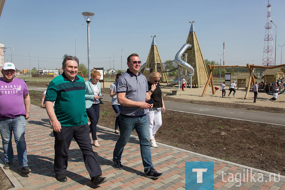 Владислав Пинаев и Николай Смирнов приняли участие в закладке кленовой аллеи в экопарке на ГГМ