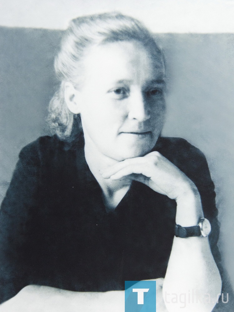 Анна Романова.