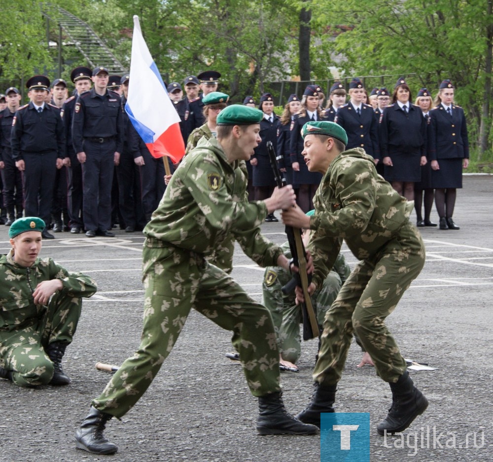 Молодые полицейские приняли присягу