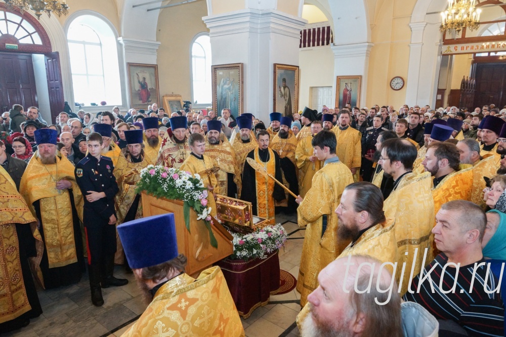 В Нижнем Тагиле побывали мощи Крестителя Руси 