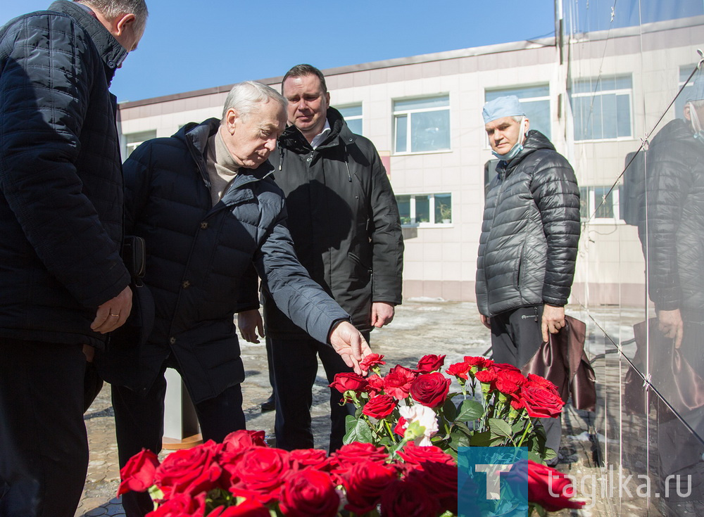 В Нижнем Тагиле открыли мемориальную доску врачу Игорю Махову – организатору и руководителю первого в России центра гемодиализа