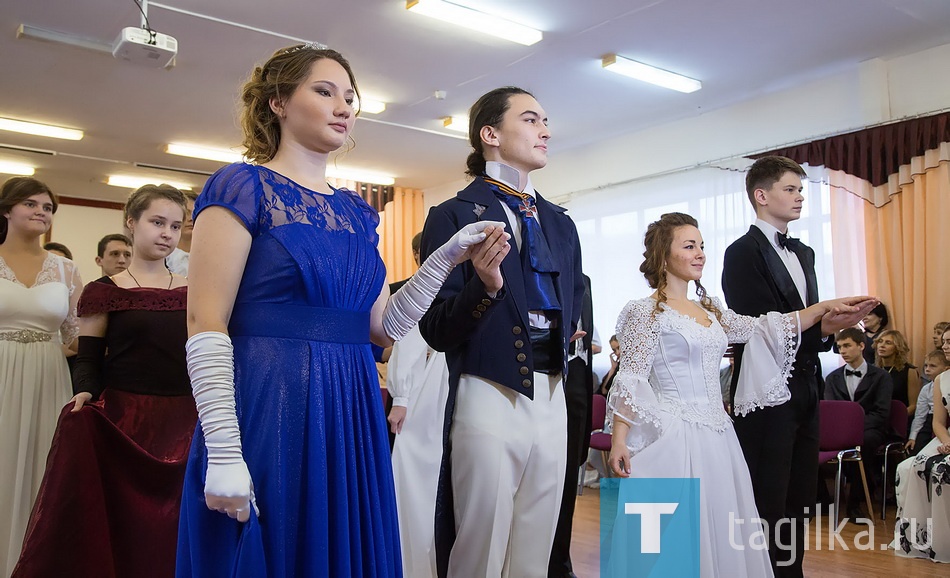 "Всему начало положено Карамзиным..."