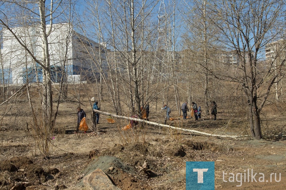 Субботник в парке Народный