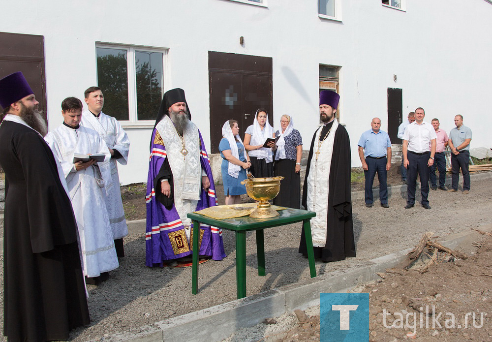 Установка купола и креста на часовню