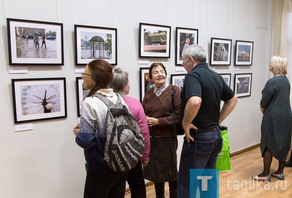 Шел по Нижнему Тагилу фотограф…