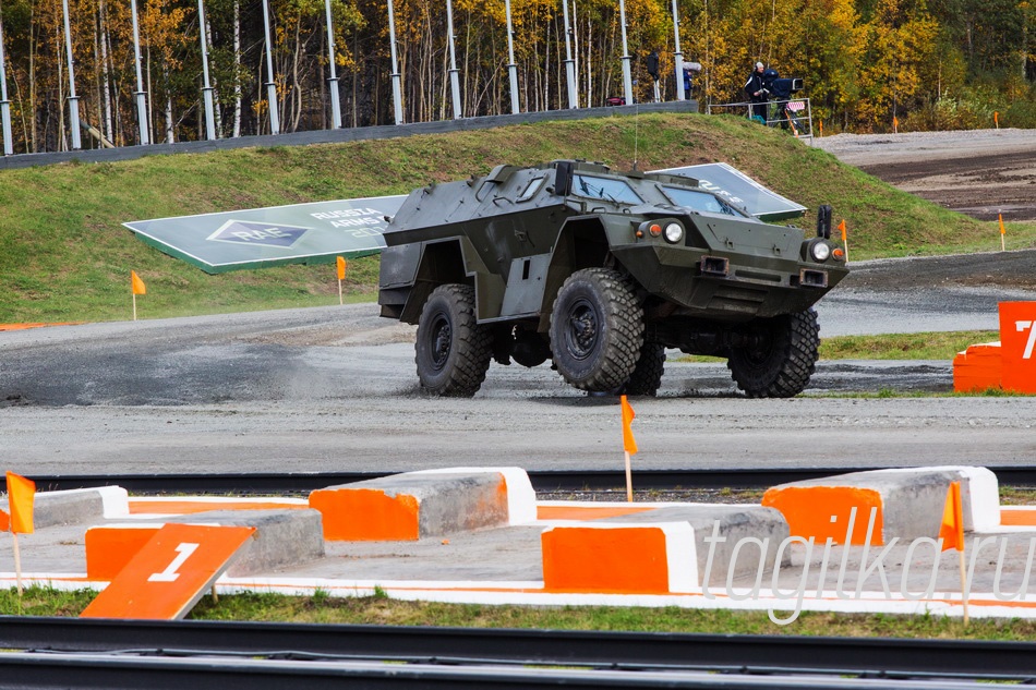RUSSIA  ARMS  NA  ZEMLE