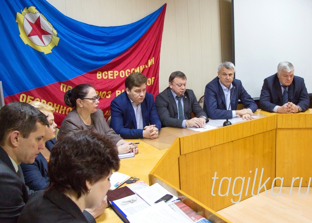 Встреча главы города Нижний Тагил Сергея Носова с профсоюзом  Уралвагонзавода.