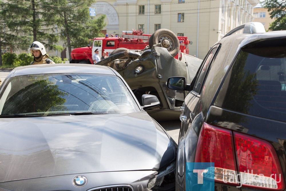 В центре Нижнего Тагила произошло ДТП с участием автобуса