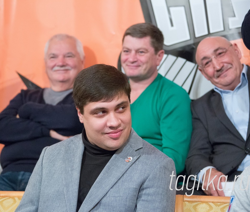 Встреча ХК "Спутник" с болельщиками