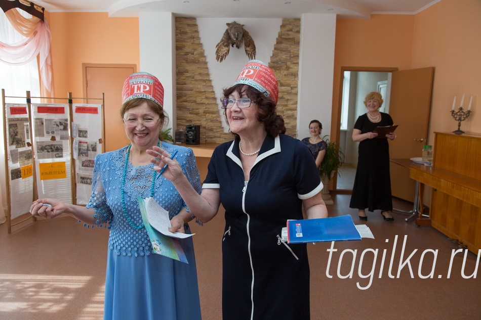 Праздник посвященный 110 летию газеты "Тагильский рабочий" в центре социального обеспечения Ленинского р-на.
