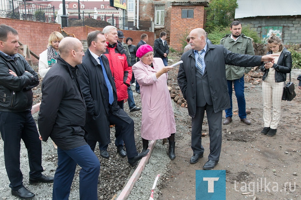 Объезд объектов Ленинского района Главой города