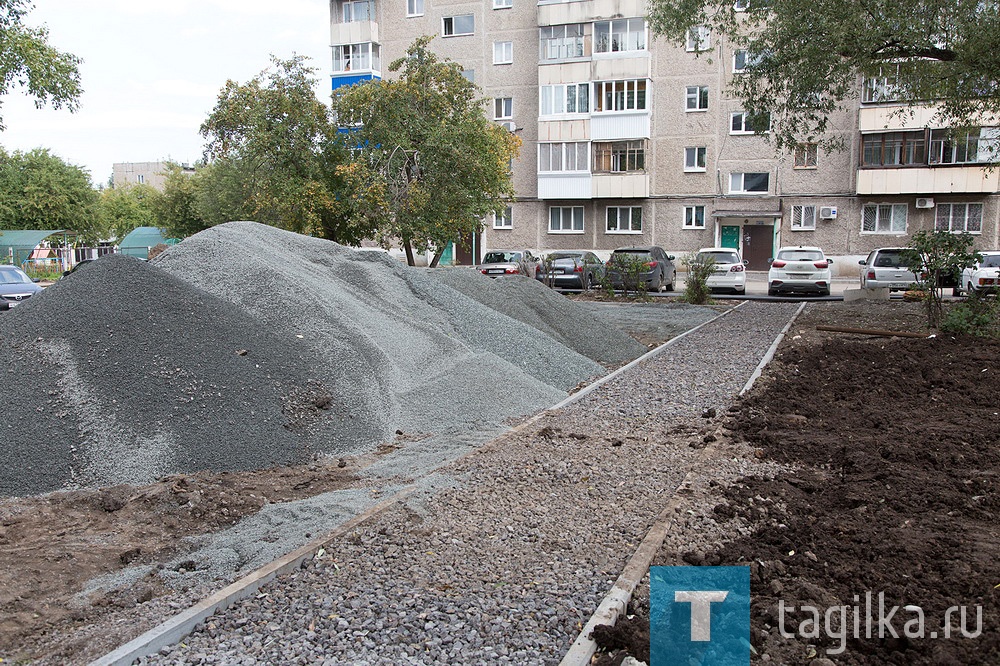 Благоустройство дворов на улице Ермака