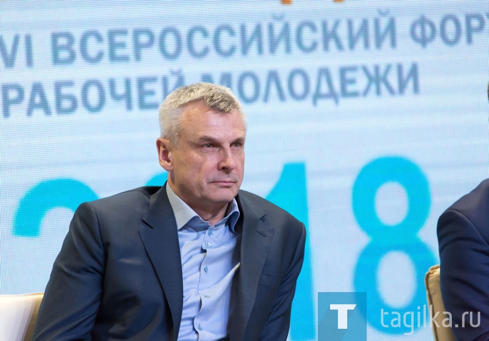 Мэр города подчеркнул важность обратной связи и сообщил, что местная власть контактирует с жителями не только во время личных встреч, но и используя возможности интернета. На официальном сайте мэрии в разделе «Городской контроль» можно рассказать о проблеме; здесь же назначается ответственный за ее решение чиновник городской или районной администрации. По словам главы города, это эффективный инструмент взаимодействия с горожанами в том числе по вопросам благоустройства.