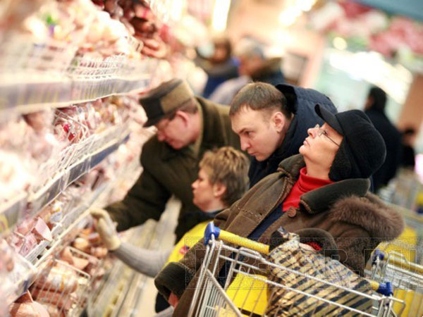 Минимальный набор продуктов стоит почти 4 тысячи рублей