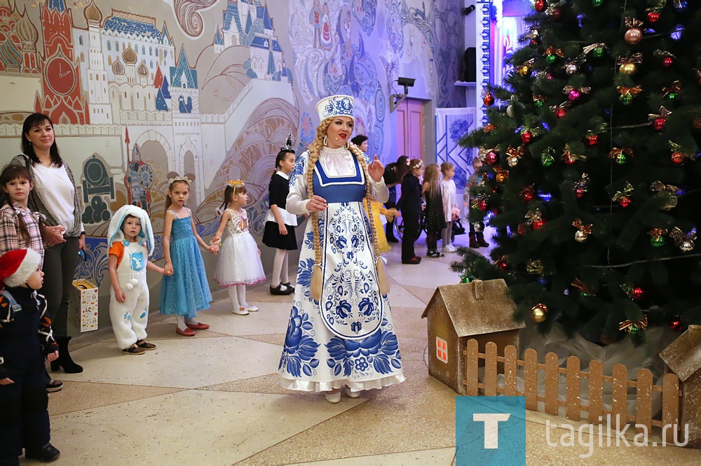 Новогодний праздник в Театре кукол