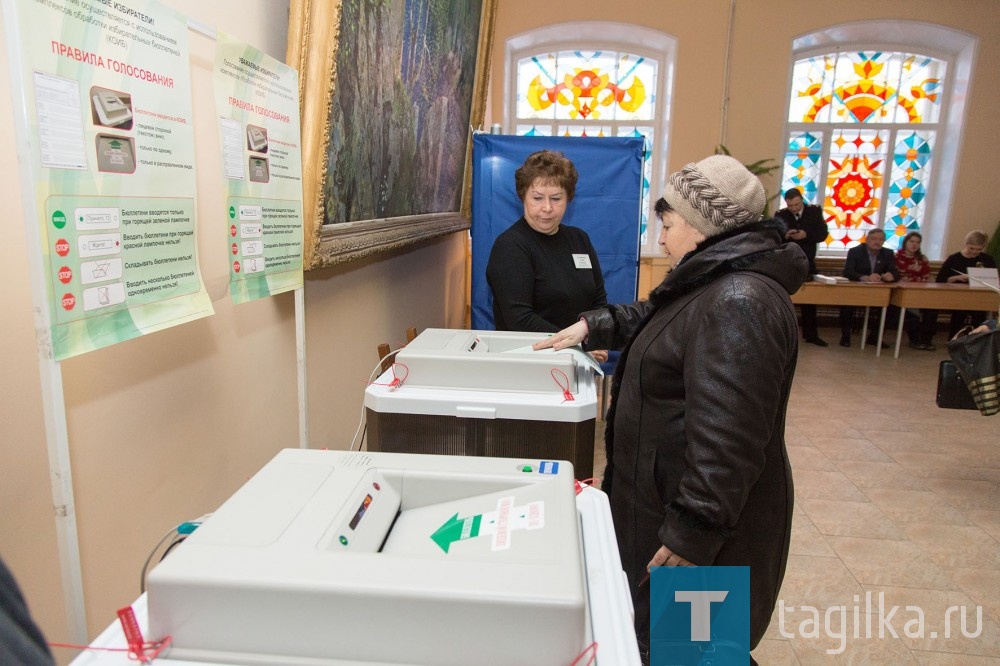 В Нижнем Тагиле открылись избирательные участки. Старт прошел очень активно