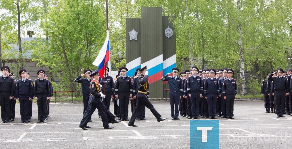 Молодые полицейские приняли присягу