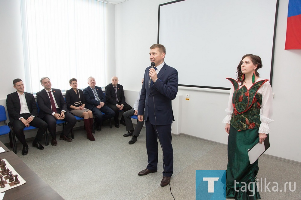 Участников приветствовал первый заместитель главы администрации города Вячеслав Горячкин, вице-президент местной федерации шахмат.