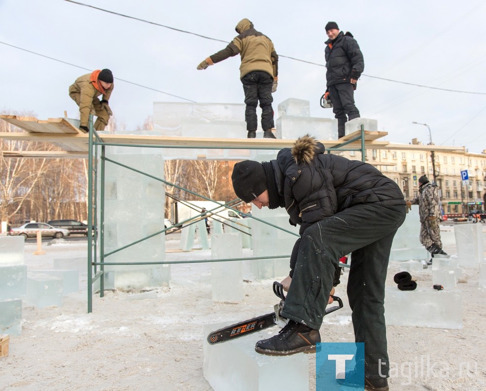 Строительство ледового городка. 12.12.2018.