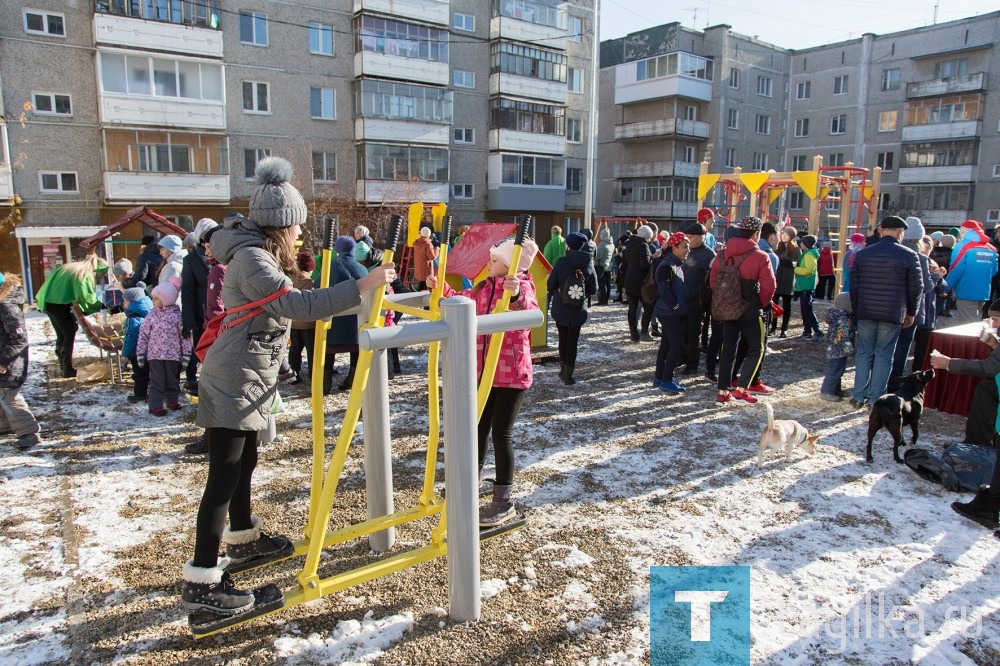 Сегодня торжественно открылся обновленный двор домов на улице Нижней Черепанова №13, 15, 9,11,17,19, 21