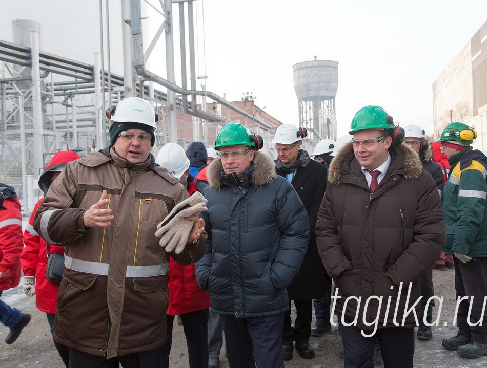 Первые полмиллиона тонн продукции выпустил современный завод по производству технических газов в Нижнем Тагиле

Участники торжественного открытия совершили ознакомительную экскурсию, посмотрели операторский пульт, хранилища для жидких криогенных продуктов. Кроме того, гостям продемонстрировали специализированные транспортные цистерны для перевозки аргона и рассказали о современной многофункциональной системе защиты, которая обеспечивает высокую безопасность эксплуатации оборудования, сообщает пресс-служба Администрации города.