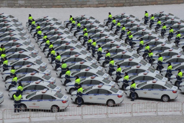 Новые служебные автомобили пополнили парк  полиции и ГИБДД