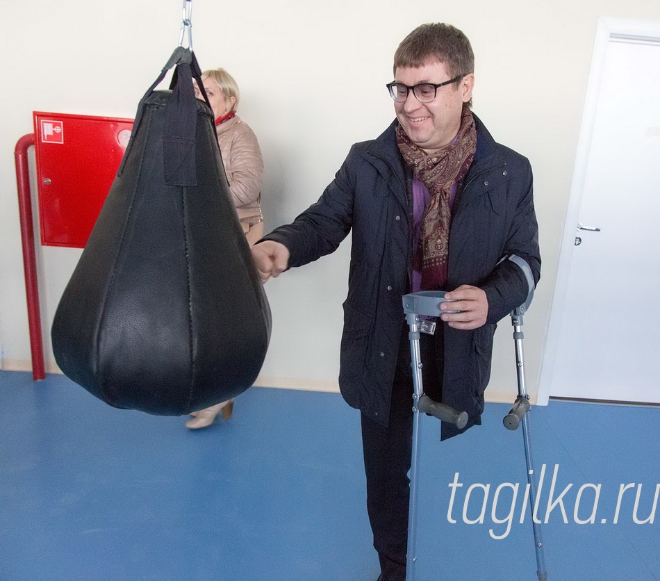 Мэр Нижнего Тагила Сергей Носов показал гостям Екатеринбурга "президентские" объекты