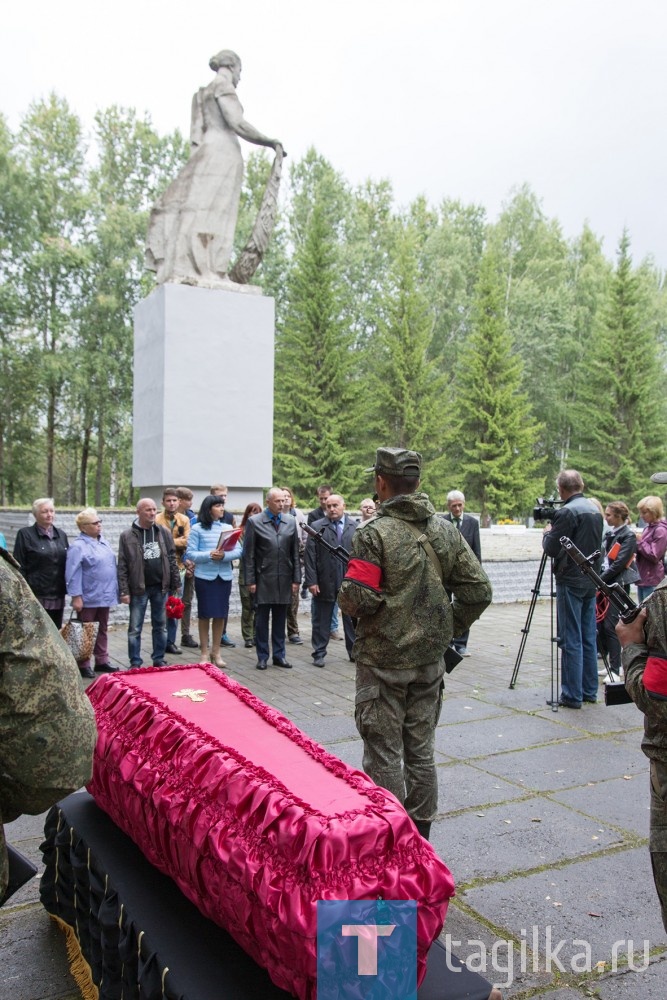 В Нижнем Тагиле перезахоронили останки воина, погибшего в 1942 году