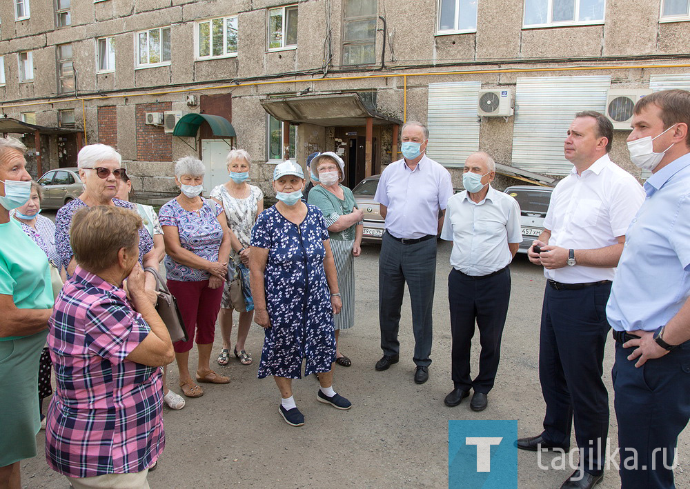 В Нижнем Тагиле по просьбам жителей отремонтировали несколько тротуаров