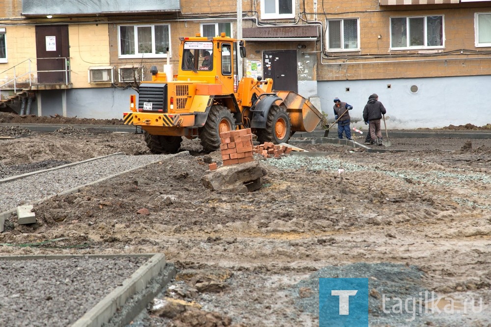 Благоустройство дворов. Красноармейская дом 80 и 84.