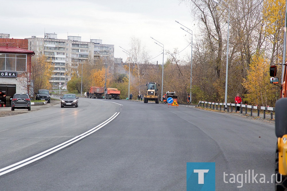 - В этом только заслуга коллектива компании, - подчеркивает Гаджи Аб
дулов. 

– Коллектив «УБТ-Сервис» уже не единожды доказывал, что любые
трудности преодолимы. Только добрые слова хочется сказать о Службе
заказчика городского хозяйства. Все работы выполнялись под полным контролем ее кураторов. Отдельная благодарность - заместителю директора МКУ «СЗГХ» Николаю Викторовичу Новикову, который, благодаря огромному строительному опыту, оперативно решал все возникающие вопросы.