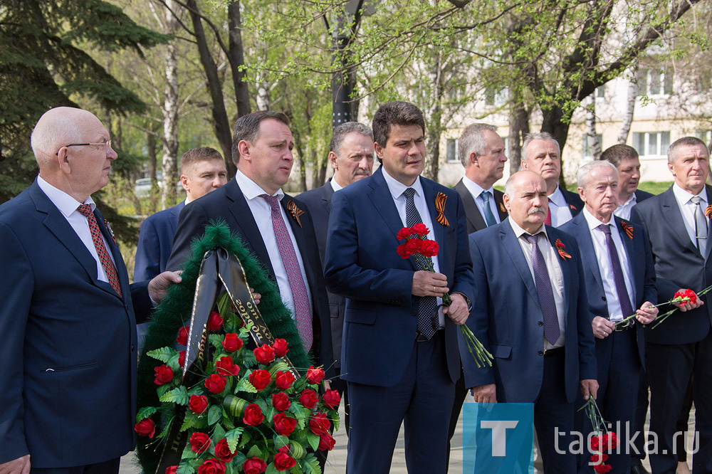 В Нижнем Тагиле почтили память погибших в авиакатастрофе 9 мая 1993 года