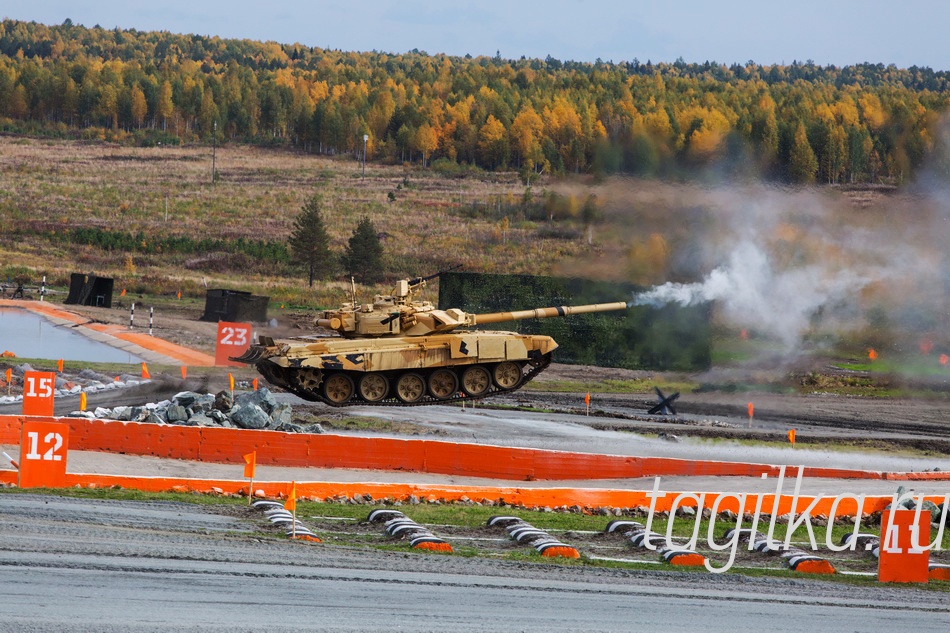 RUSSIA  ARMS  NA  ZEMLE