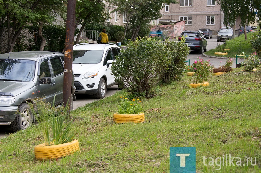 А в первом подъезде у них Африка