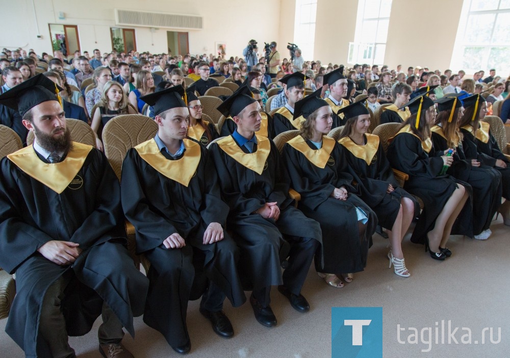 Торжественное вручение дипломов выпускникам Нижнетагильского технологического института (филиала УрФУ)