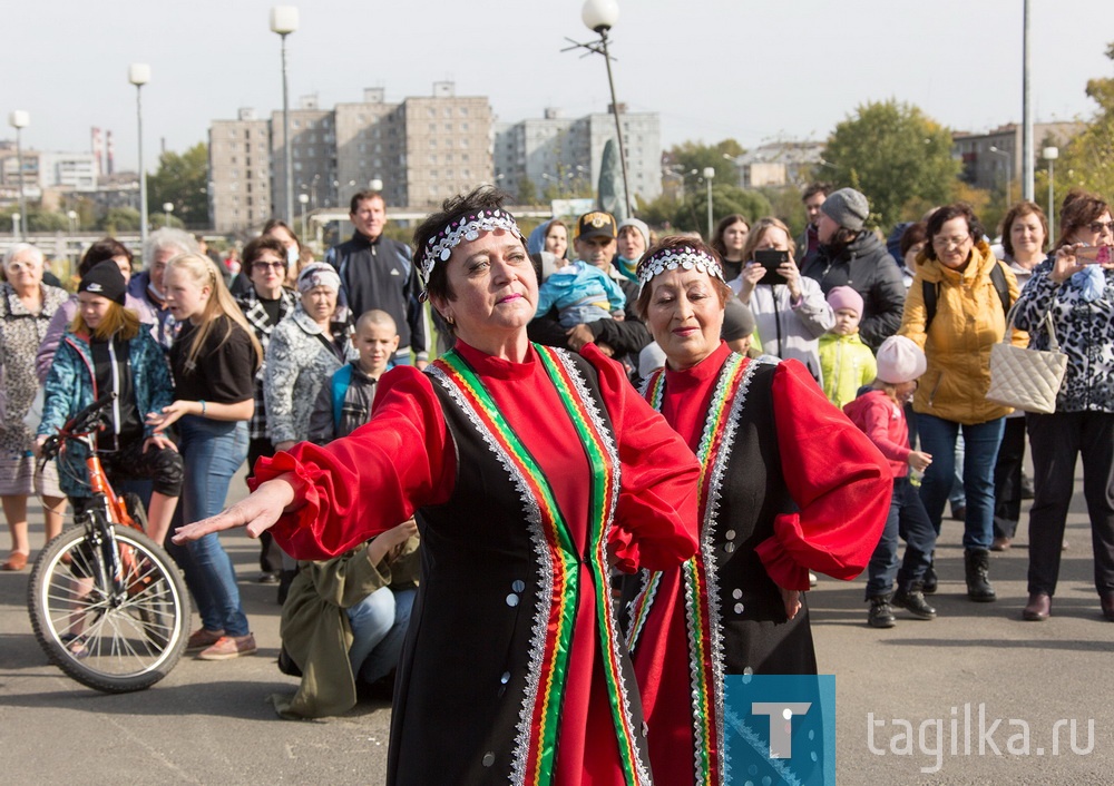 В парке «Народный» проходит IV народный фестиваль «Тагильский калейдоскоп»