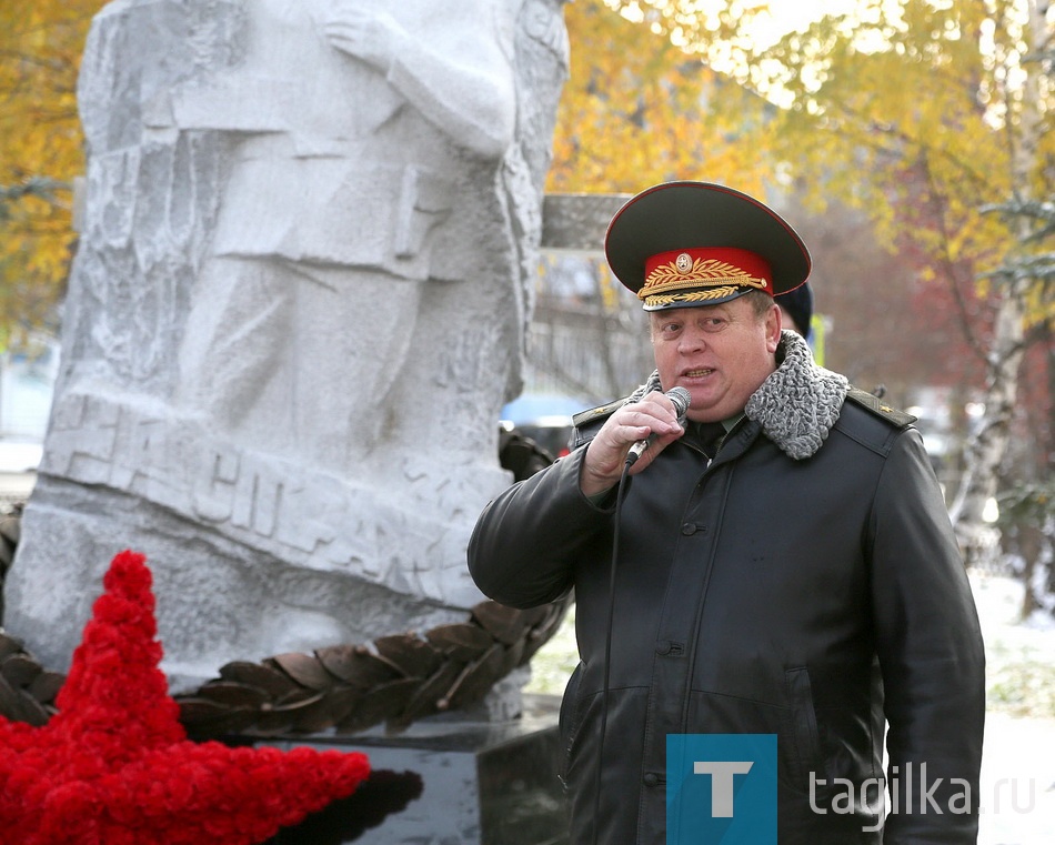 Открытие обелиска "Солдатам правопорядка".