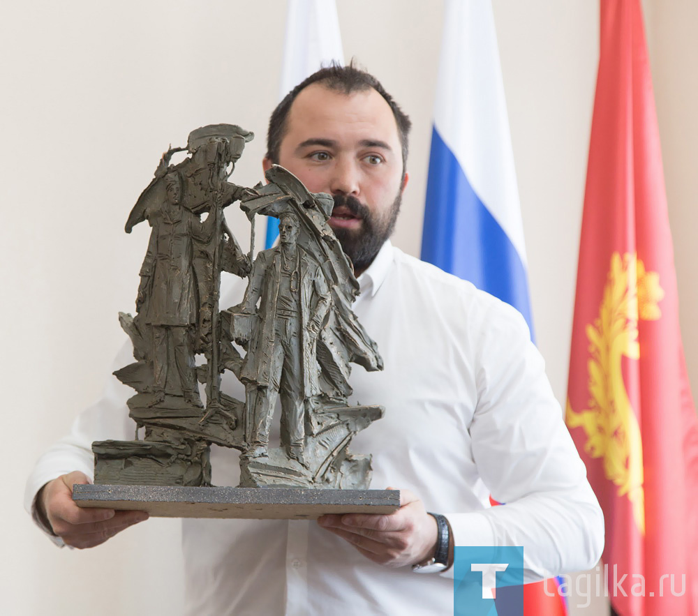 В администрации города прошла презентация проекта памятника медицинским работникам