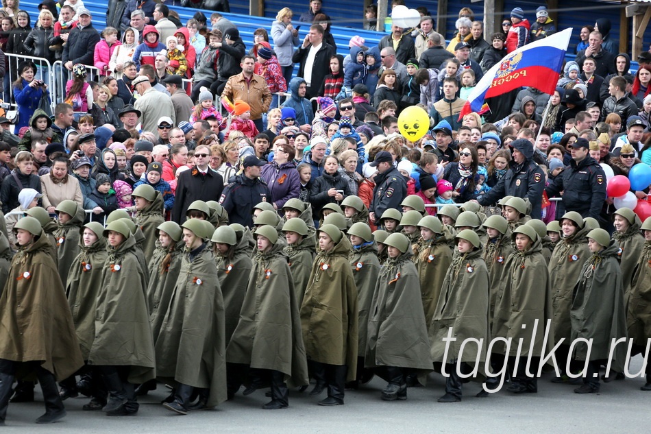 Великой Победе-70 лет. Военный  парад и демонстрация. Н-Тагил.