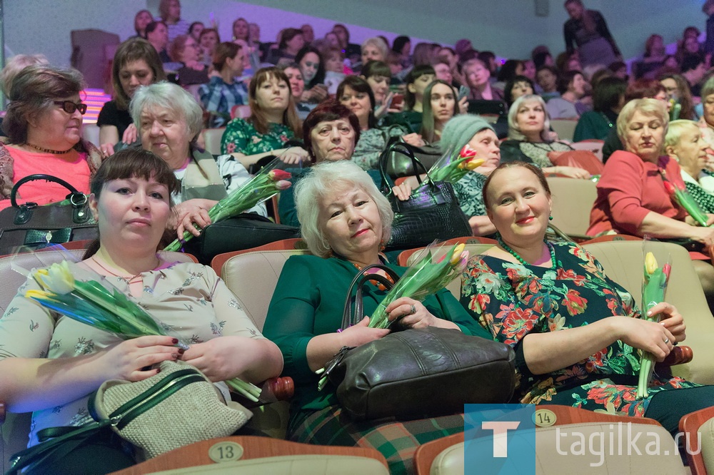 Торжественное собрание, посвященное 8 Марта