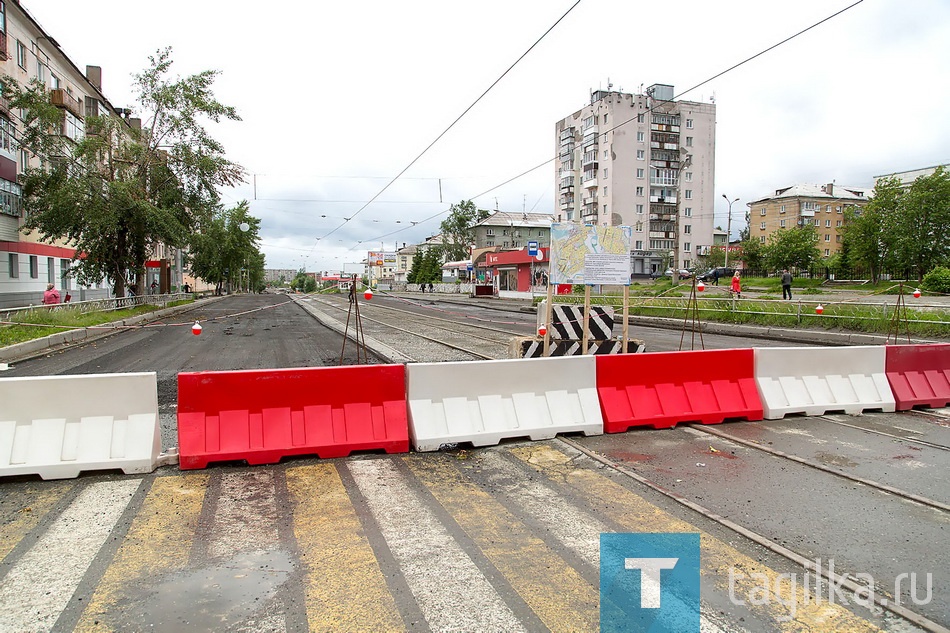 Несмотря на капризы погоды, работы ведутся в срок в соответствии с графиком, сообщили корреспондентам «ТР» представители компании «Уралстроймонтаж», которая производит капитальный ремонт объекта