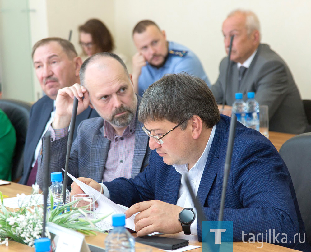Глава Нижнего Тагила Владислав Пинаев отчитался перед депутатами городской думы