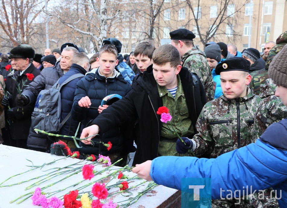 Митинг, посвященный 28-й годовщине вывода советских войск из Афганистана