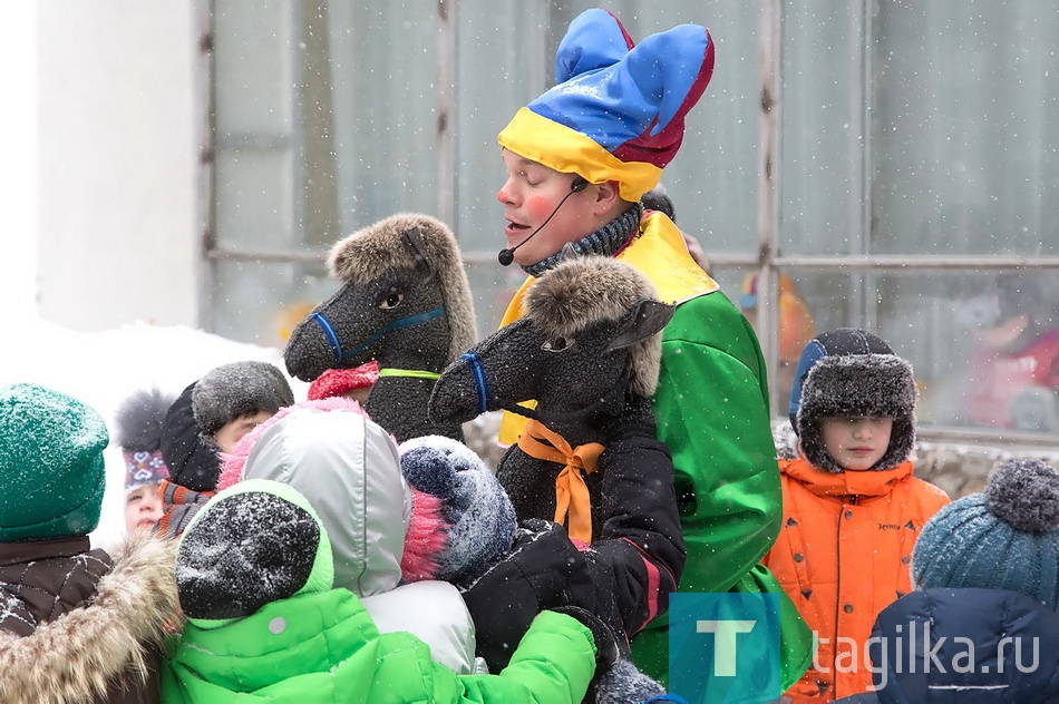 В библиотеке прошли масленичные хороводы для детей