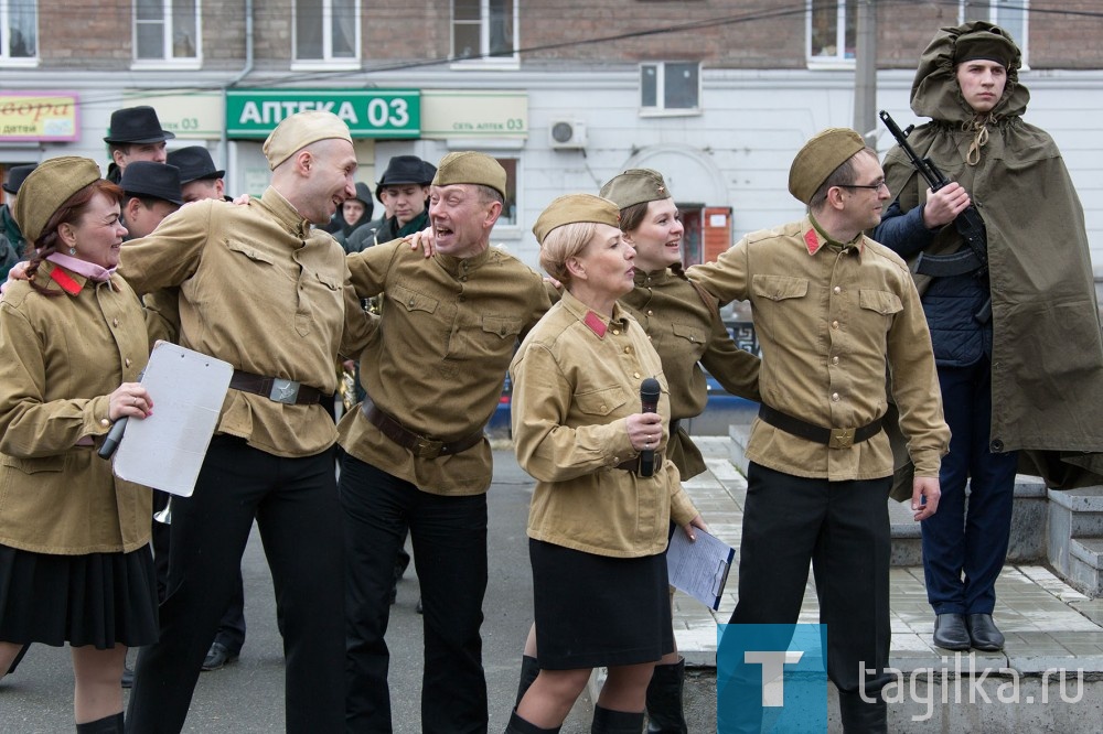 МИТИНГ У ПАМЯТНИКА ТАГИЛЬЧАНАМ – ГЕРОЯМ СОВЕТСКОГО СОЮЗА И ПОЛНЫМ КАВАЛЕРАМ ОРДЕНА СЛАВЫ