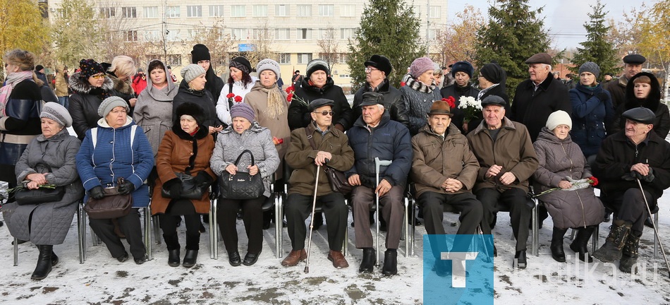 Открытие обелиска "Солдатам правопорядка".