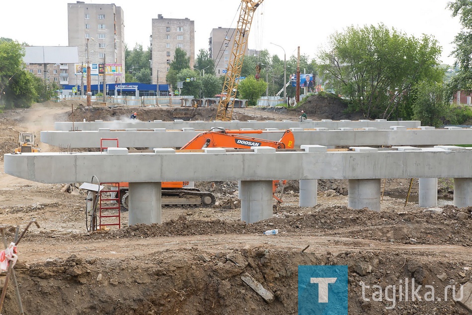 Строительство моста по Фрунзе. 07.06.2016.